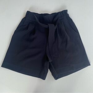 Lululemon Noir Black Women’s Sz 4 Belted Paper Bag Wide legs Pull on Shorts